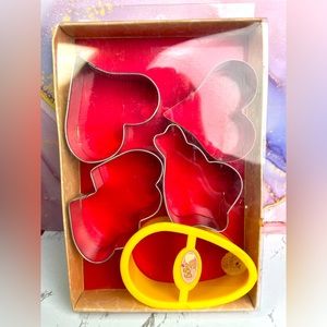 FREE if bundled Heart Egg Cookie Cutters